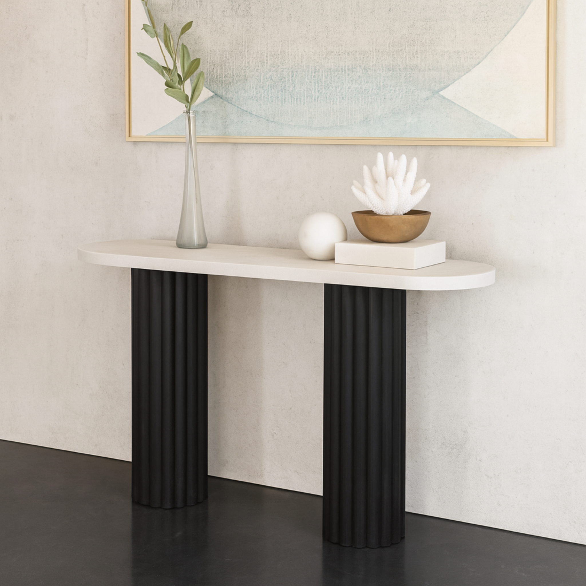 Credenza Nero en interior moderno decorado con arte y objetos sobre la cubierta