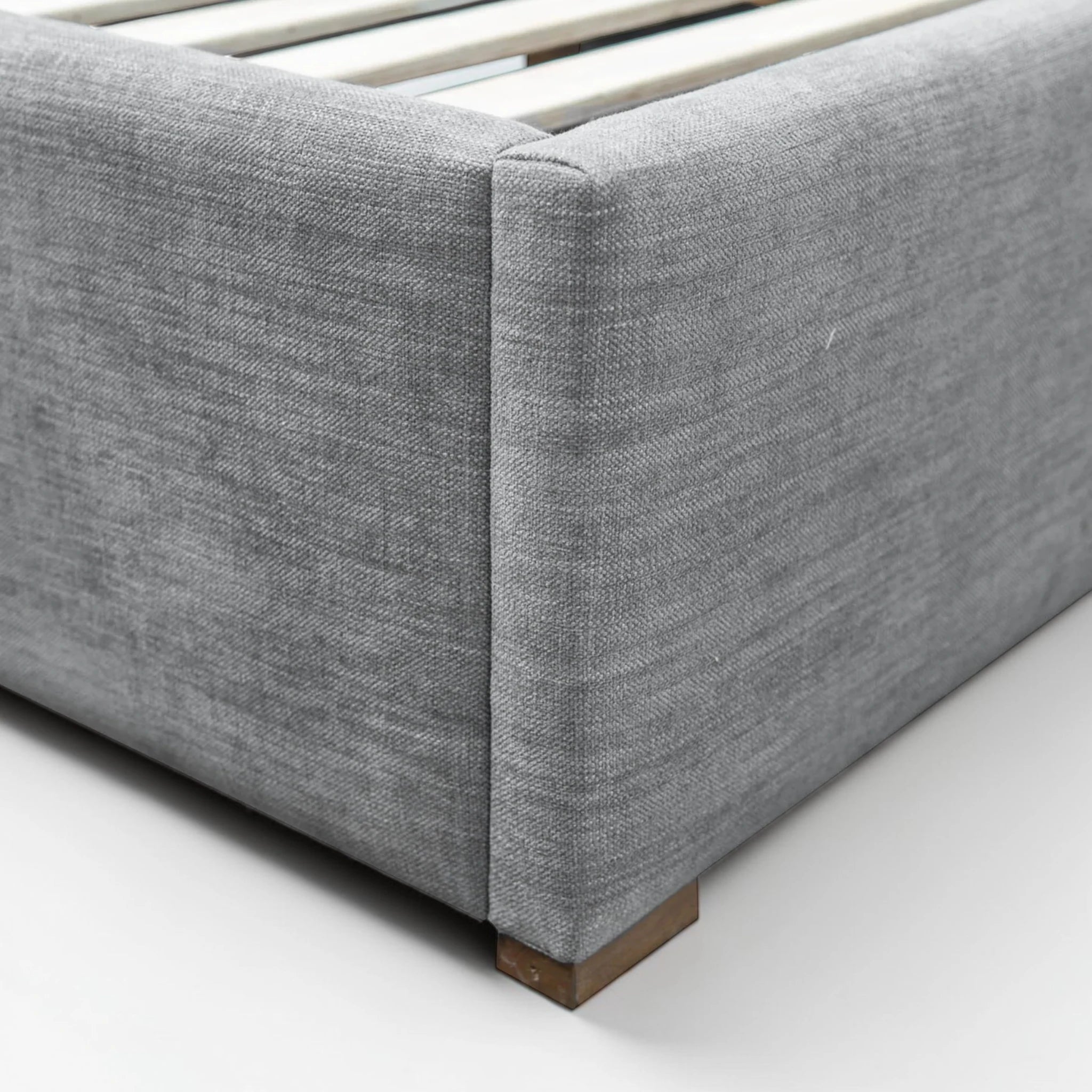 Cama Lyria